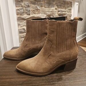 Dolce Vita, Brylee H2O Wide Booties,MUSHROOM SUEDE Sz 5.5